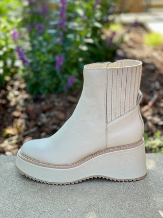 Dolce Vita Hilde Boot - Ivory