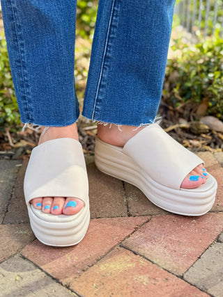 Free People Harbor Flatform Sandal - Vanilla
