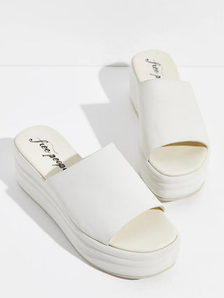 Free People Harbor Flatform Sandal - Vanilla