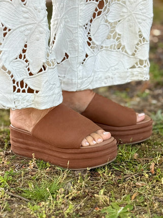 Free People Harbor Flatform - Tan