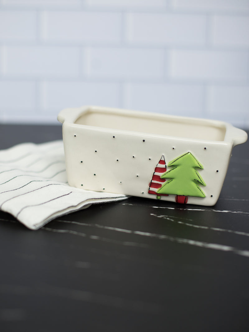 https://www.allinspiredboutique.com/cdn/shop/files/mini-pan-with-towel-set-holiday-trees-1.jpg?v=1695067475