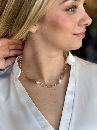 Moonlit Pearl Necklace - Gold