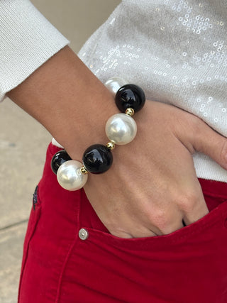 all dressed uptown brown paparazzi Ornamental Outfit - Brown Pearl UV Silver Bead Stretchy Bracelet