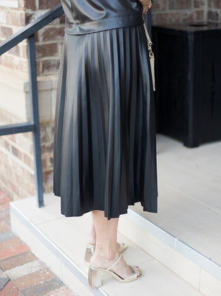 Raven Pleated Faux Leather Midi Skirt - Black