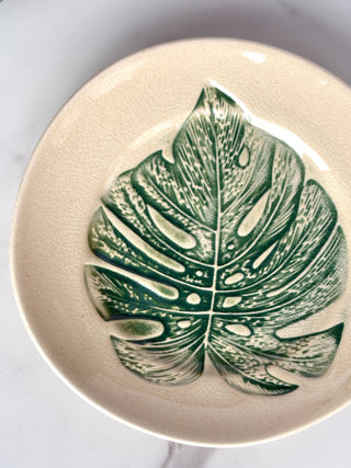 Serene Leaf Stoneware Plate  - Green