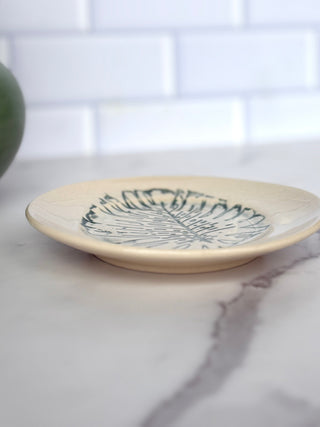 Serene Leaf Stoneware Plate  - Green