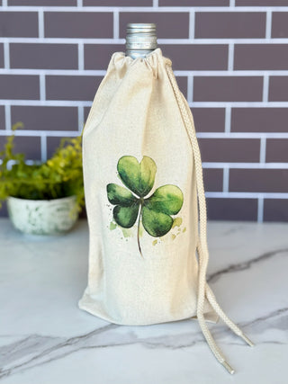 wine bag with green clover 
